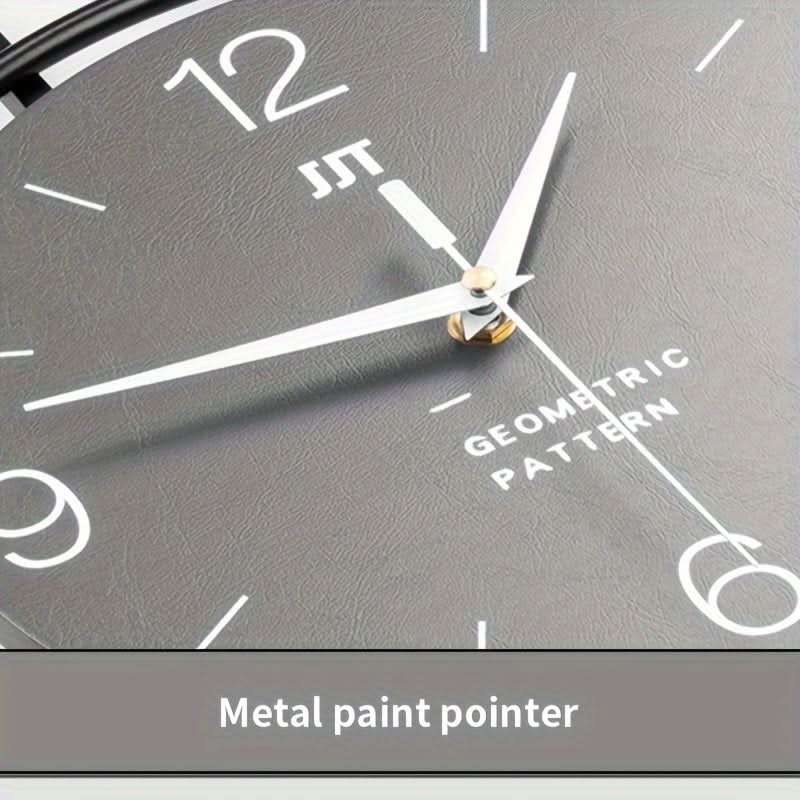 Silent Scandinavian Wall Clock with Minimalist Iron Frame Design