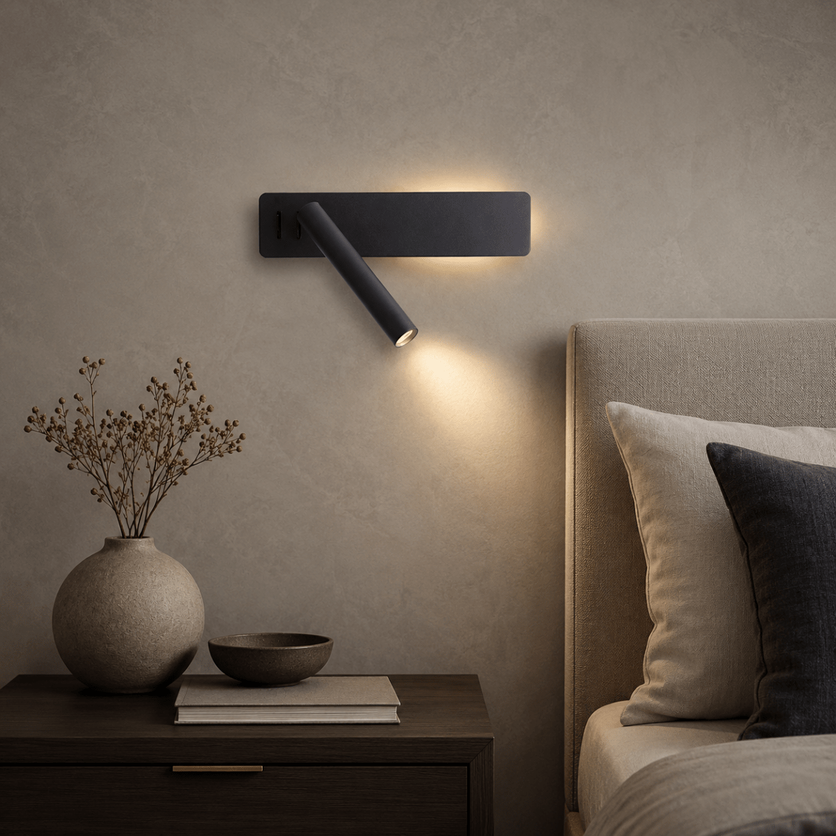 Rotatable LED lamp for flexible bed and reading illumination