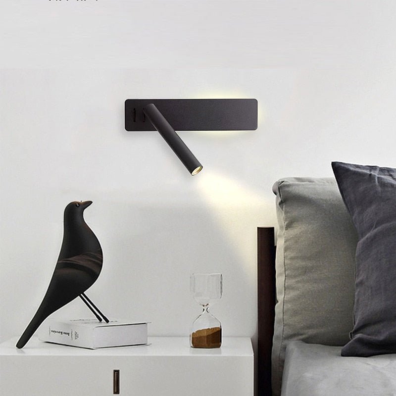 Rotatable LED lamp for flexibly adjustable bedside lighting