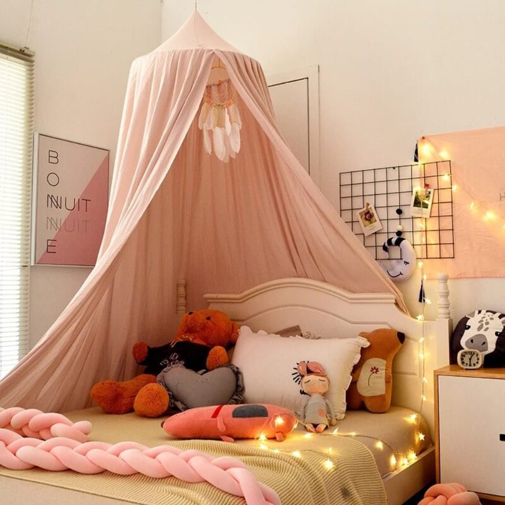 Elegant polyester canopy for a peaceful children's room